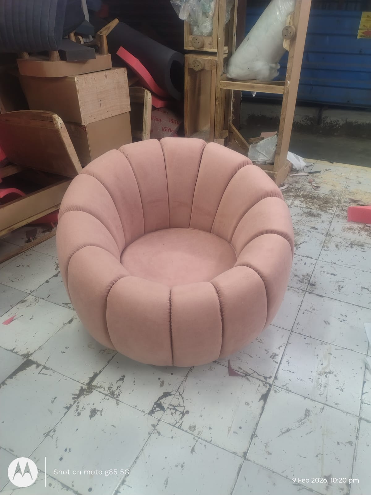 Modern Pink Velvet Accent Chair | Luxury Living Room Lounge Chair