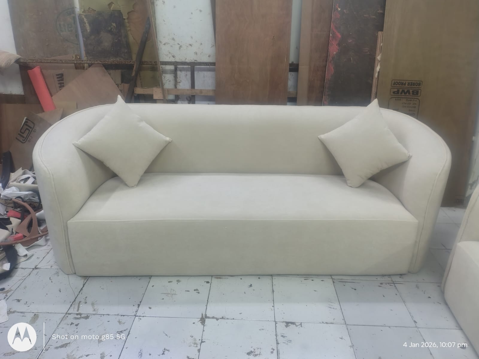 Modern Curved Bouclé 3 Seater Sofa – Luxury Cream Upholstered Living Room Couch (Fully Custommize)